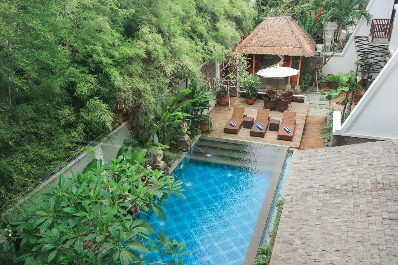 Hotel D'sri Saren Legian Kuta 4*